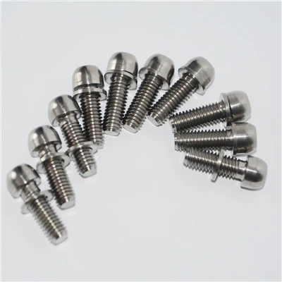 M6x18mm (1) M6x18mm (1)